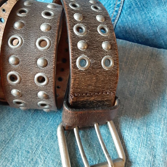 Banana Republic Other - Banana Republic distressed eyelet leather belt